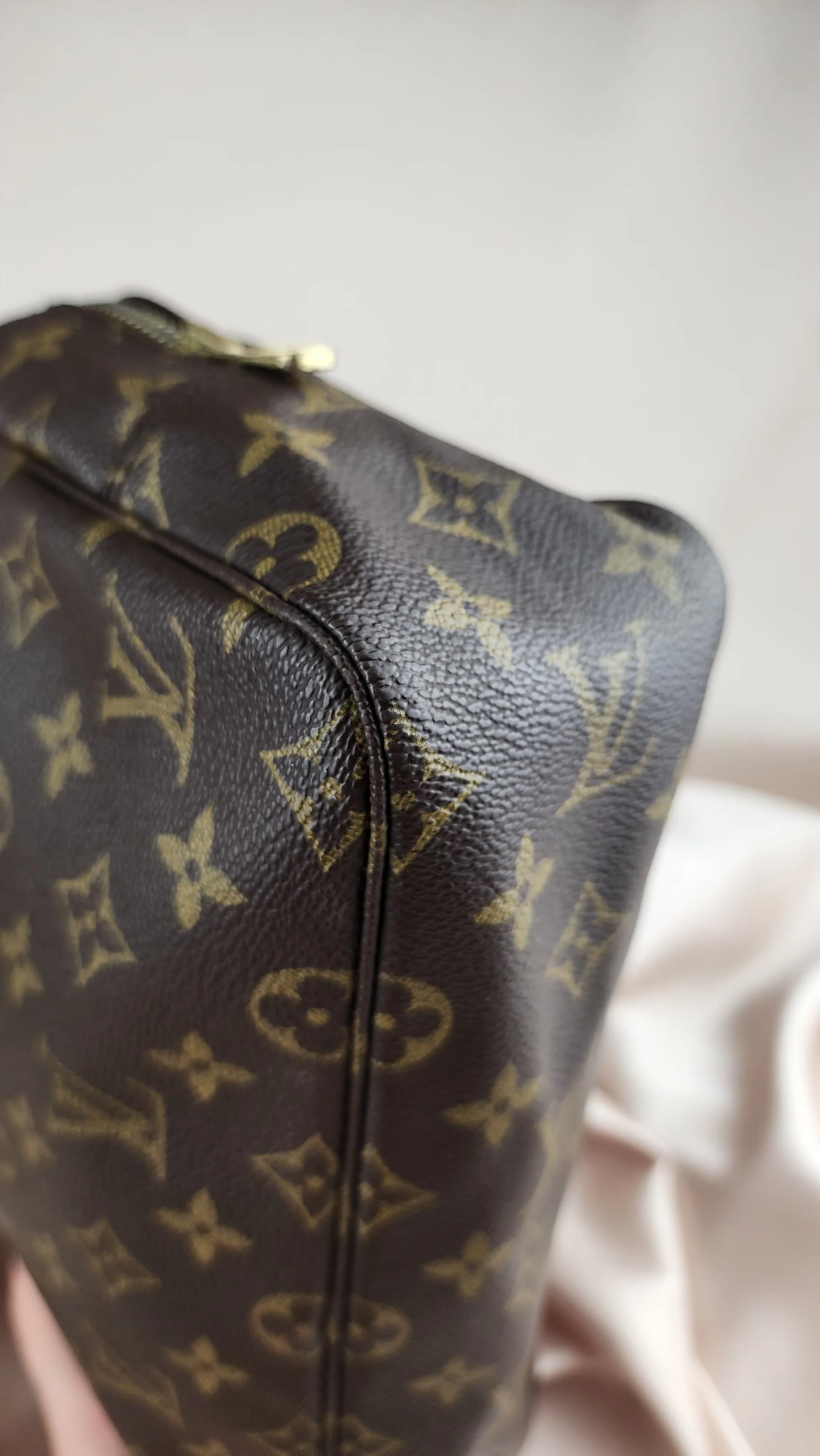 Louis Vuitton Monogram Trousse Toilette 28 - 1009