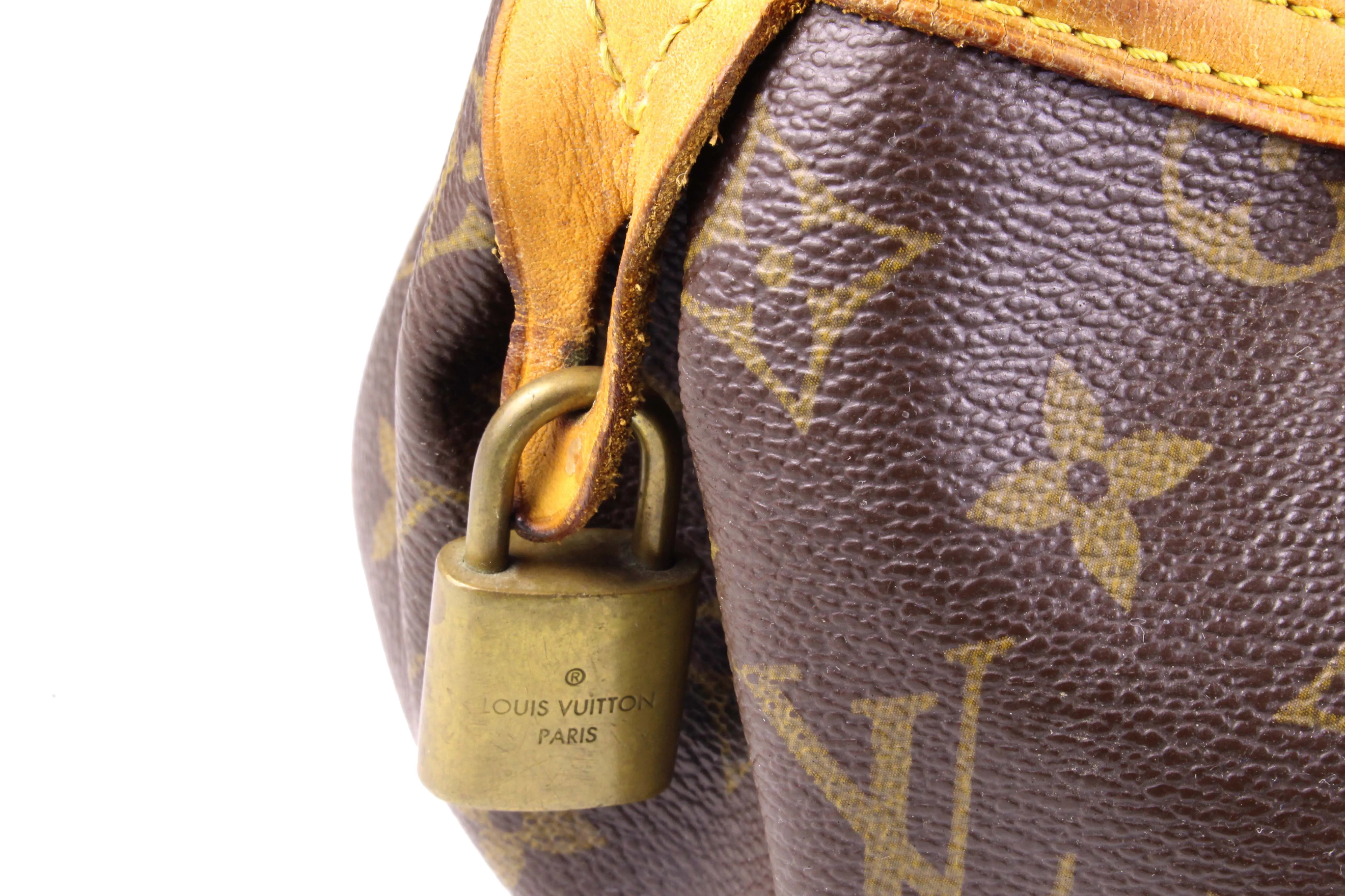 LOUIS VUITTON Montorgueil monogram canvas bag