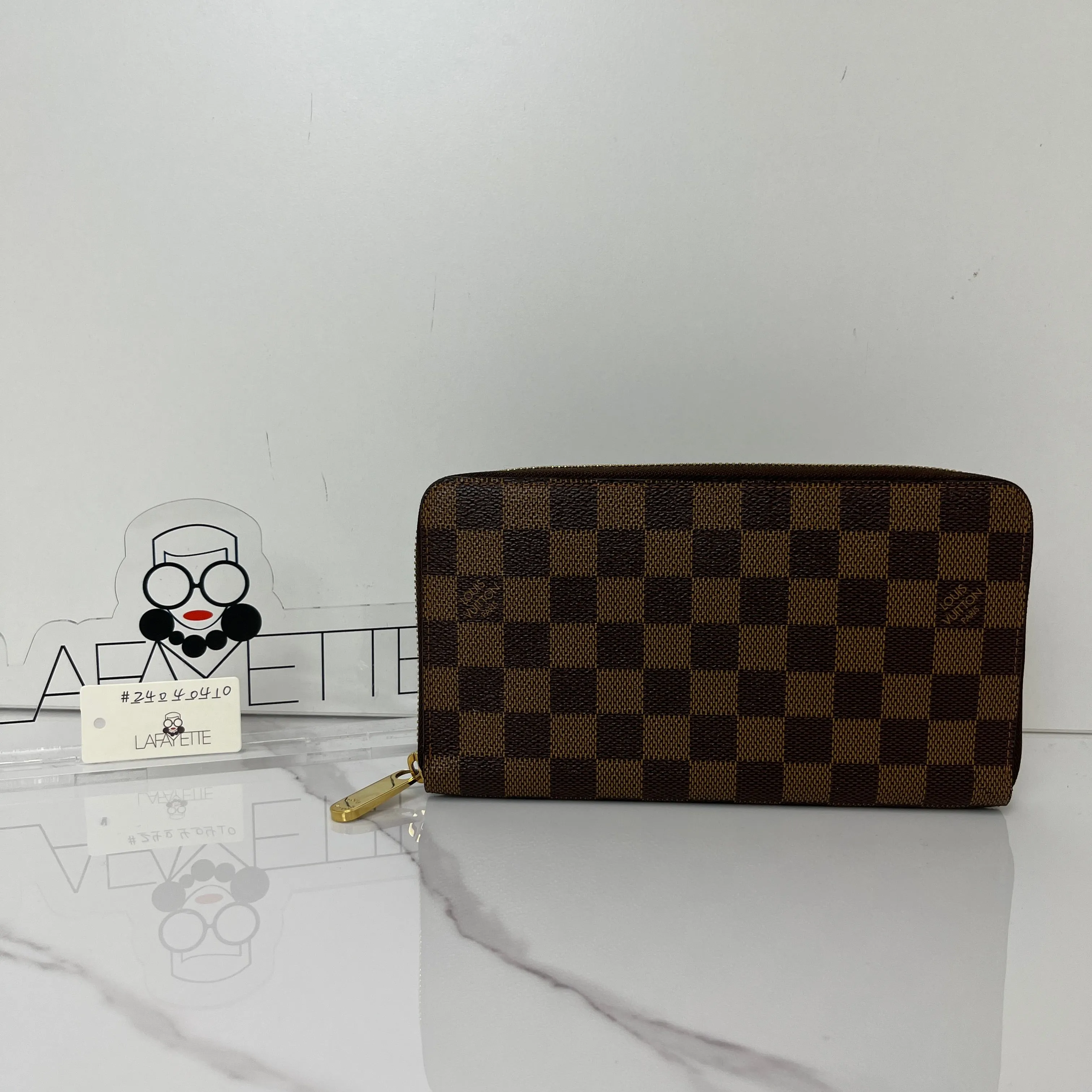 Louis Vuitton Zippy Organizer Wallet