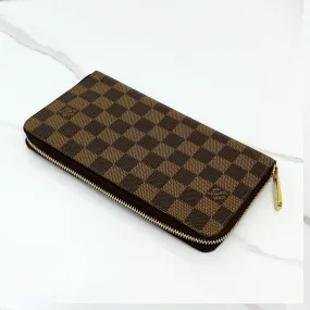 Louis Vuitton Zippy Organizer Wallet