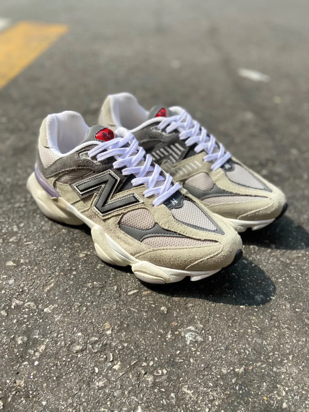 Tênis New Balance 9060